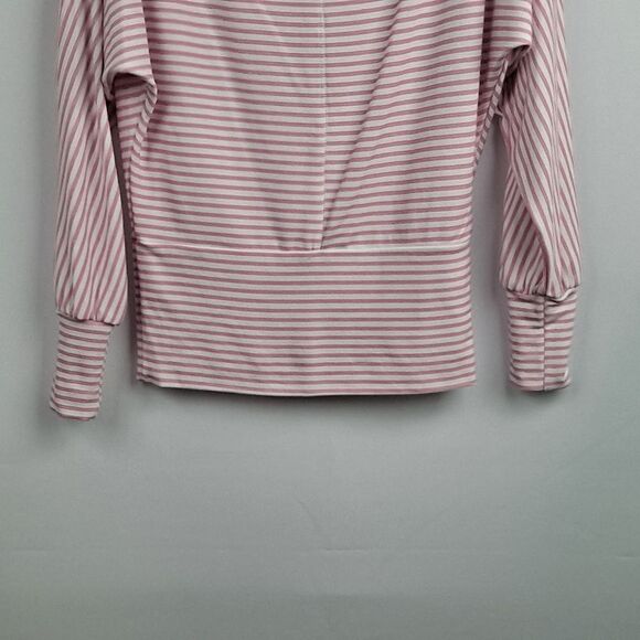 Ladies Off the Shoulder top NWOT - Picture 3 of 9